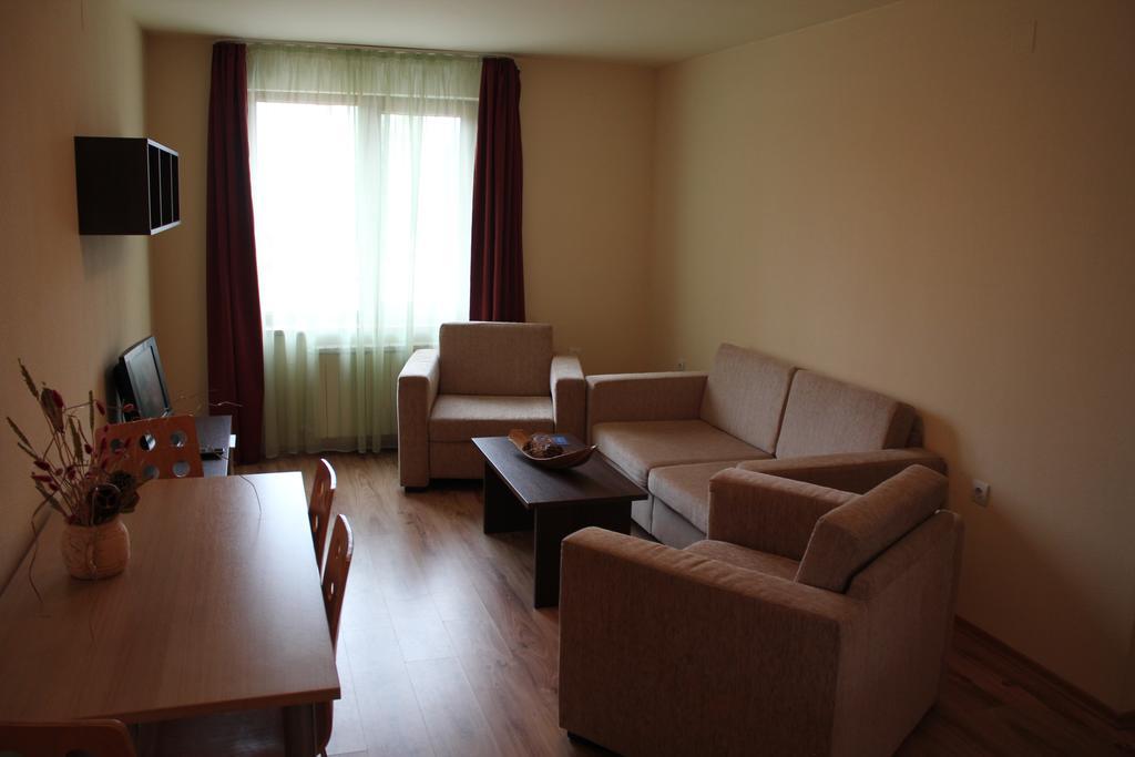 Nevada Aparthotel Pamporovo Bagian luar foto
