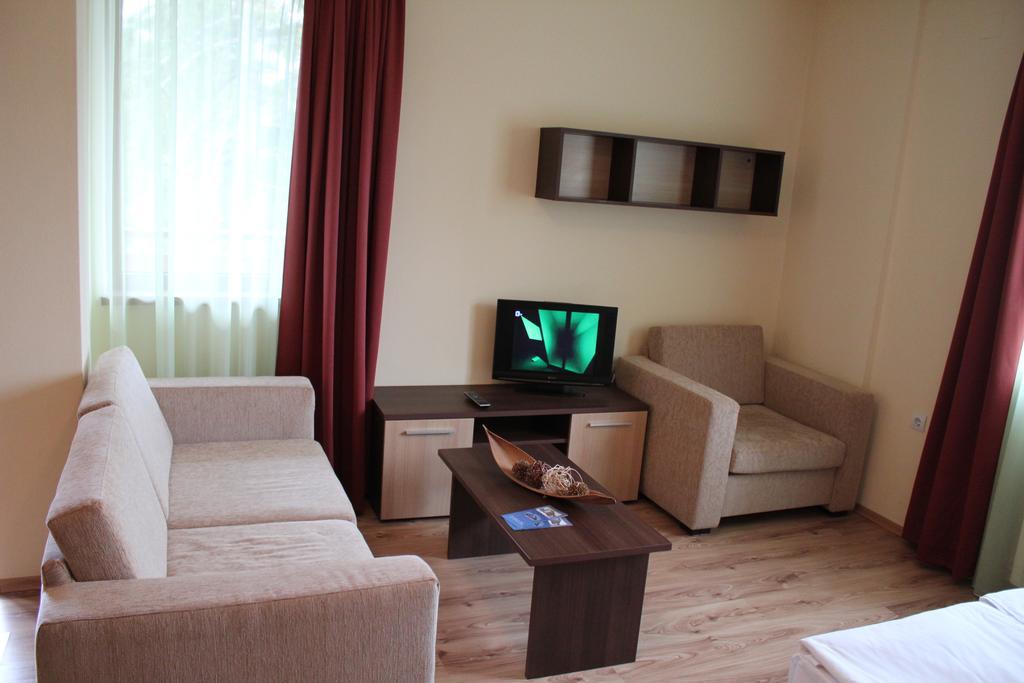 Nevada Aparthotel Pamporovo Bagian luar foto