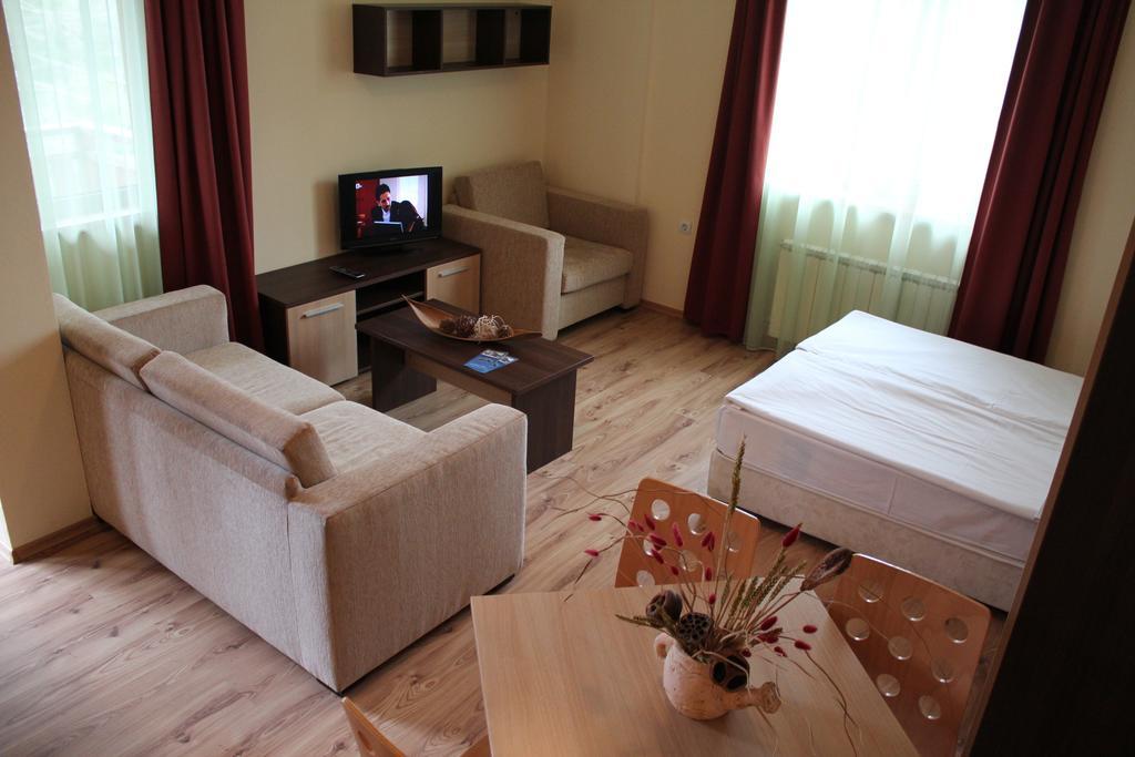 Nevada Aparthotel Pamporovo Bagian luar foto